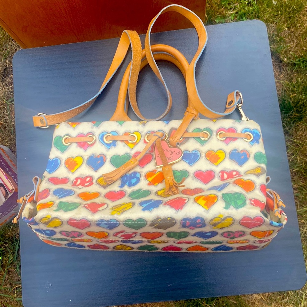 Like new dooney and bourke bag